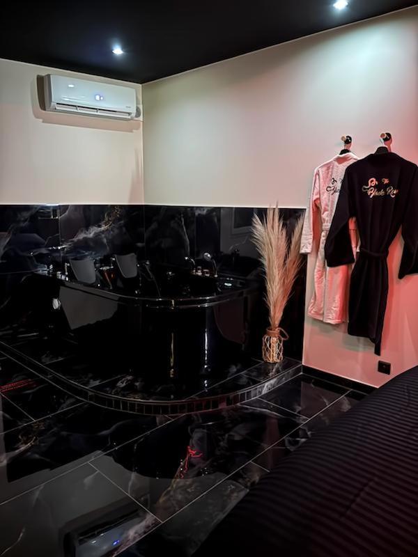 Romantique Room,balneo,mirroir,parking Appartement